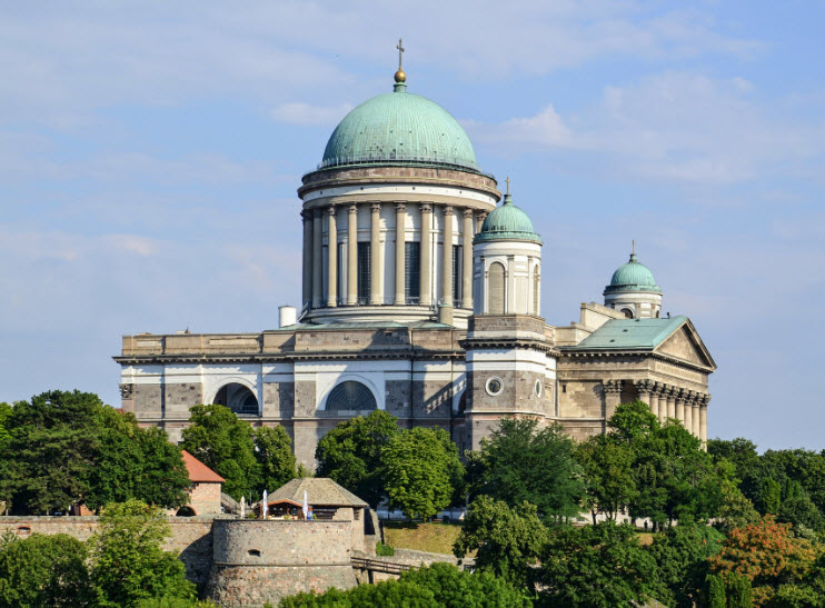 Sipolo-Hegy, Hungary